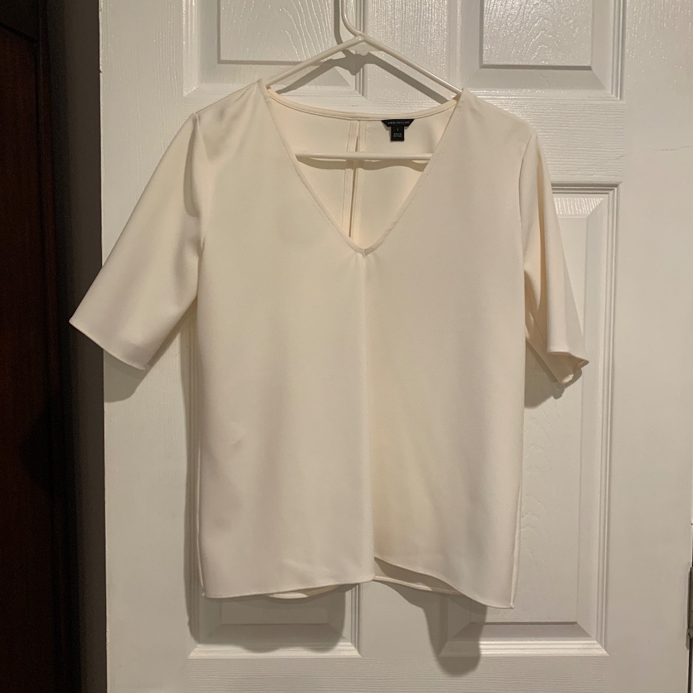 Ann Taylor cream color v-neck with mid length sleeve top